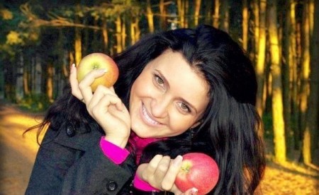 Ее типаж - большой мужчина с мышцами