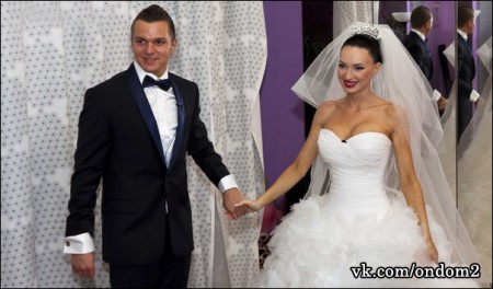 Евгения Феофилактова (Гусева) продаёт своё свадебное платье