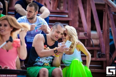 Элина Карякина намерена разбить еще одну семью с ребенком?!