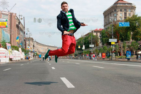 Александр Бовшик приглашает на фотосессию и обещает научить летать