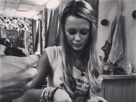 Почему Александра Скородумова отказалась поздравлять любимого?