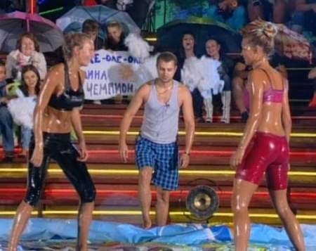 Почему Александра Скородумова отказалась поздравлять любимого?