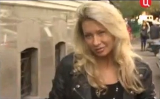 Элина Карякина в шоу 