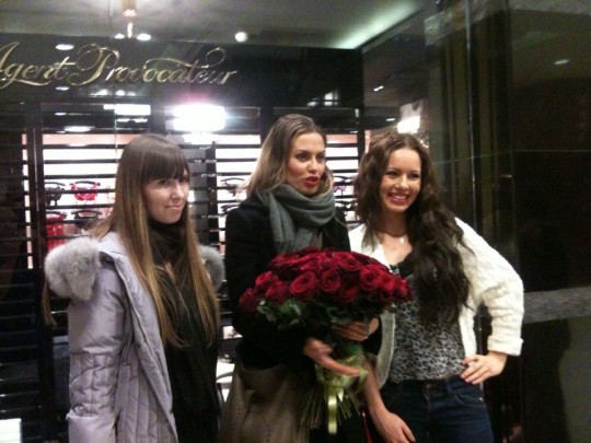 Виктория Боня. Автограф-сессия 22.12.13