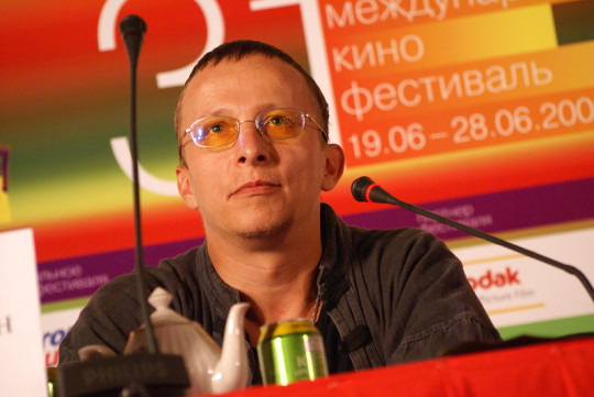 Иван Охлобыстин продолжит работать в  «Евросети».