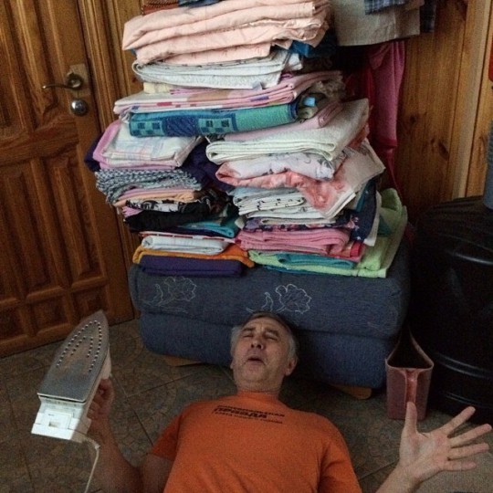 муж не хотел гладить белье)))) Пришлось)))) ИА. муж не хотел гладить белье)))) Пришлось)))) ИА.