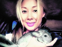 Анита Цой разводит шиншилл.