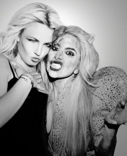 black-and-white-britney-spears-lady-gaga-music-Favim.com-228680