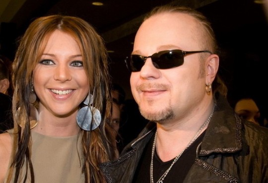 Пресняков и Подольская делают ремонт в своём особняке. Пресняков и Подольская делают ремонт в своём особняке.