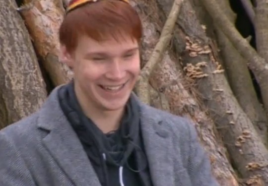 Отец-одиночка и рыжеволосый чудак – веселое пополнение мужской спальни