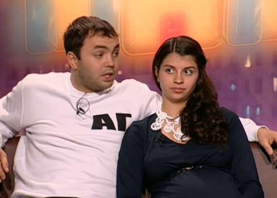 Саша Гобозов решил выяснить от кого беременна его жена Саша Гобозов решил выяснить от кого беременна его жена