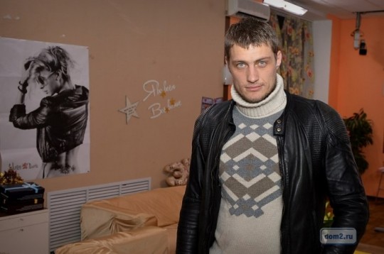 Саша Задойнов угрожает своей несуществующей девушке?! Саша Задойнов угрожает своей несуществующей девушке?!