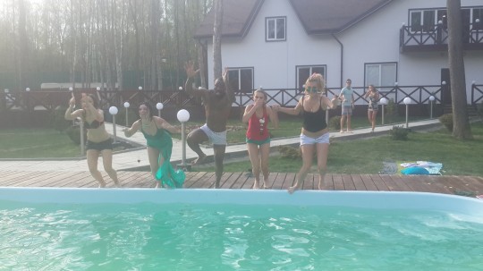 Участники проекта уже начали «свинячить» в новом доме! Участники проекта уже начали «свинячить» в новом доме!