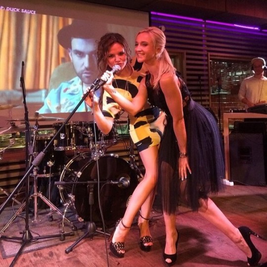 Оля Бузова. Свежие фото ведущей дом 2 16.05.14