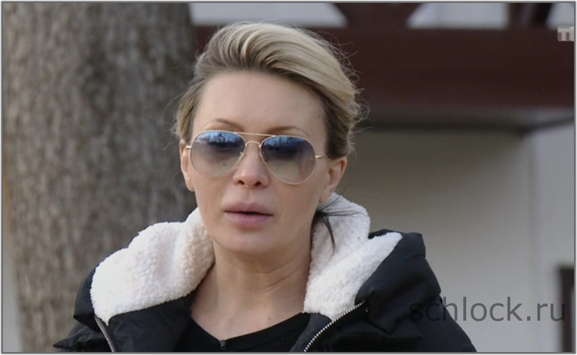 Отказалась от замужества. Отказалась от замужества. Гражданский брак загс. Девушка сбегает со свадьбы. Девушка отказывается от подарка.