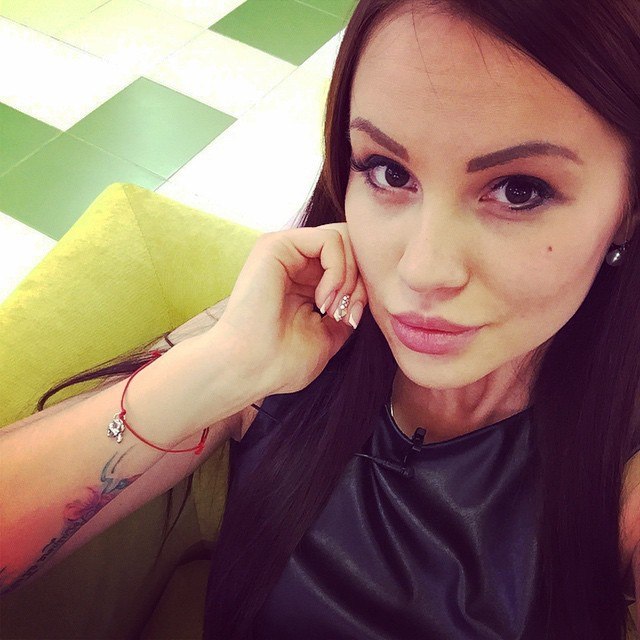 6qQfIjEN8qw 6qQfIjEN8qw