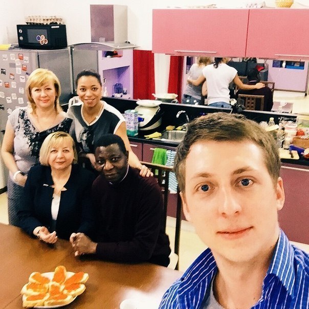 Меняю кое-что на нечто. Возможны варианты. Меняю кое-что на нечто. Возможны варианты.