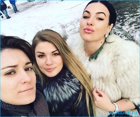 Новенькая привезла опасный вирус!