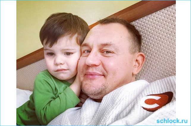 Меньщиков налаживает отношения с женой
