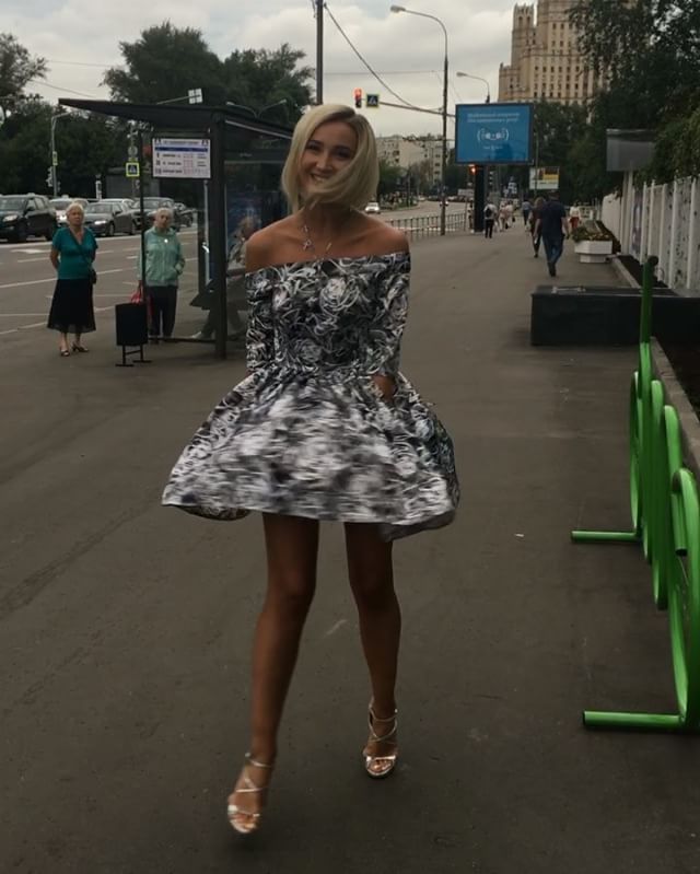 Ольга бузова в коротком платье