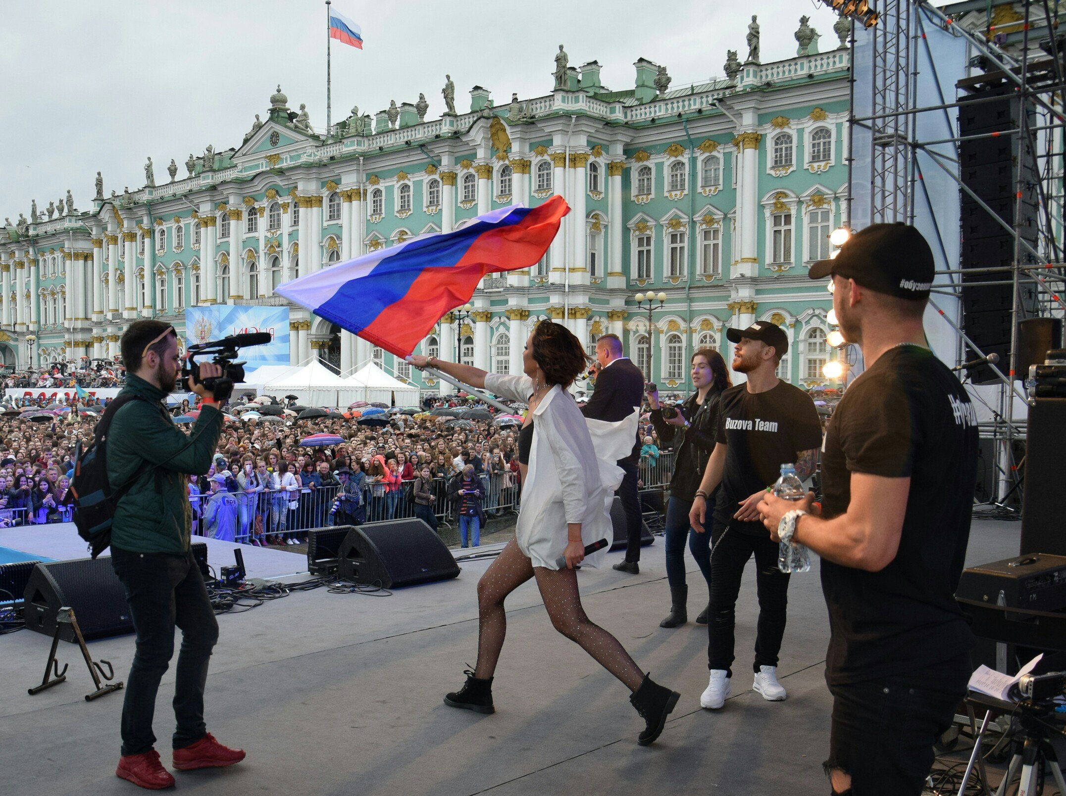 Концерты сегодня праздник. День России в Питере. Празднование дня России в СПБ. 12 Июня Петербург. Концерт в Питере 12 июня.