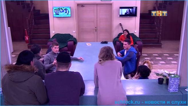 Как два Романа девушек воспитывали