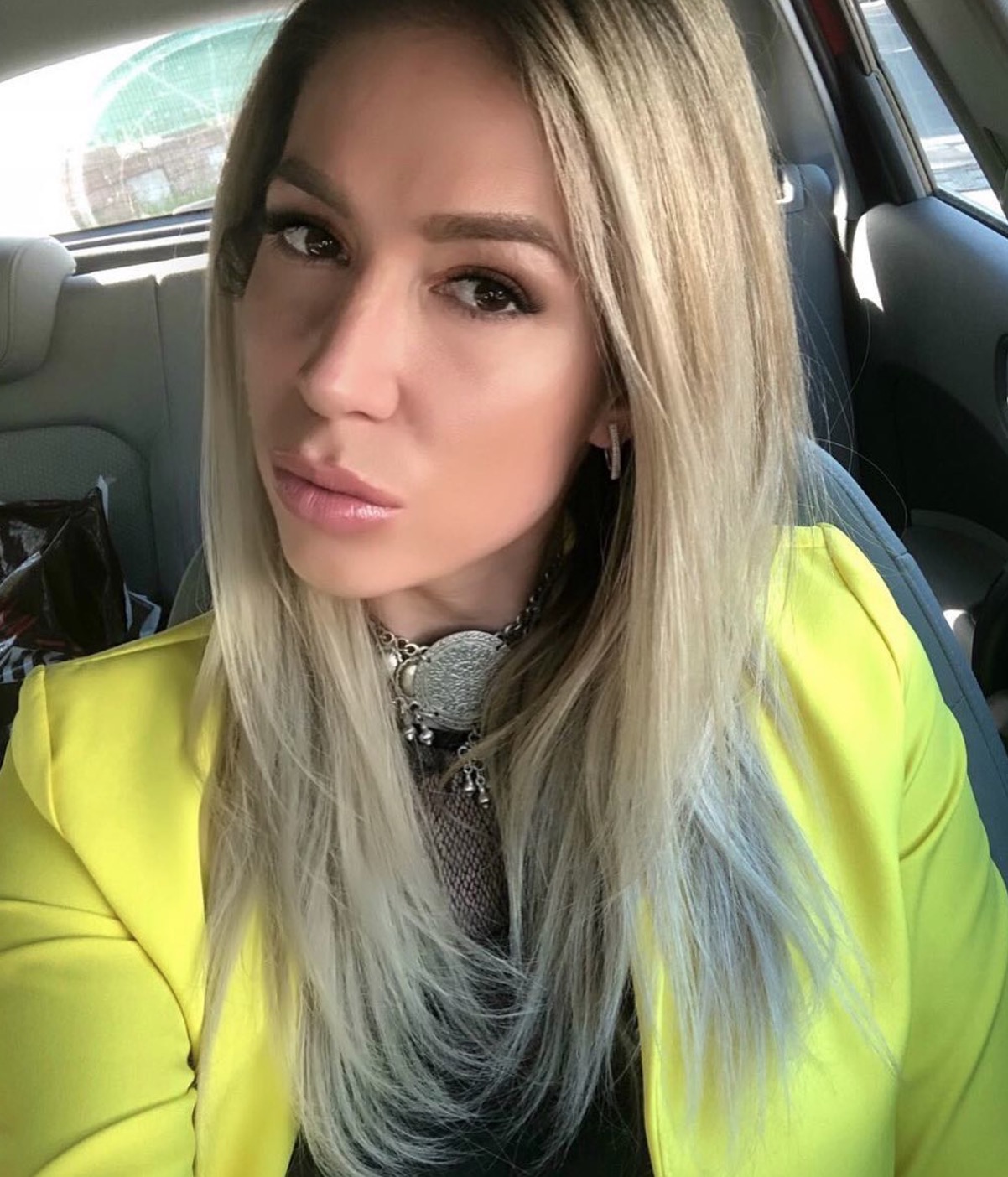 scr 2018-06-03 at 23.12.03