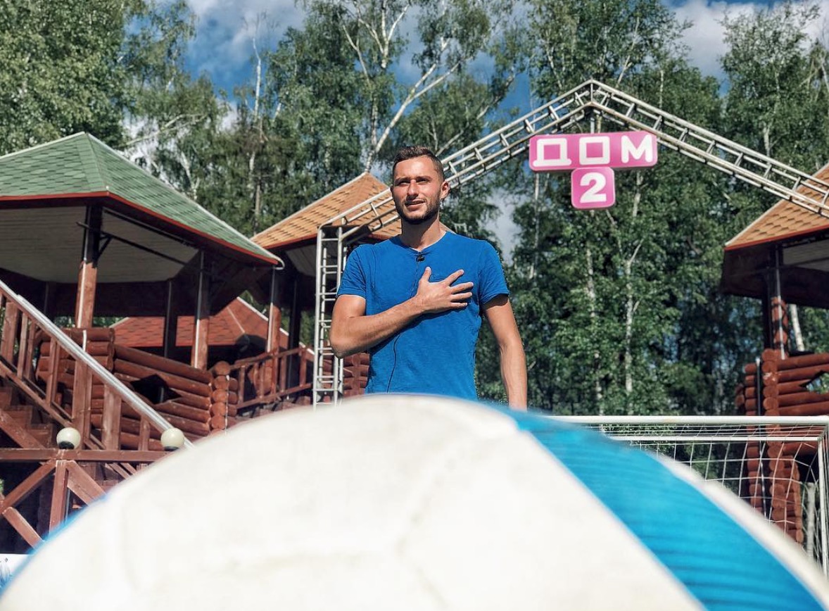Уход Андрея Денисова огорчил участников дома 2