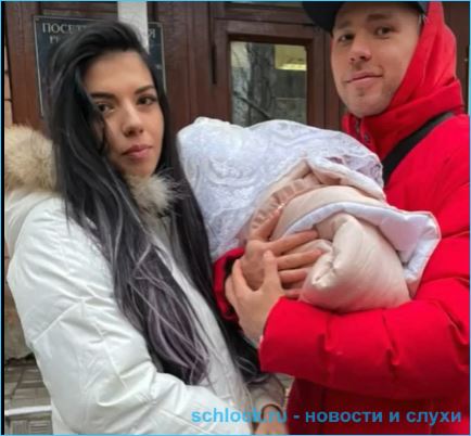 Ирину Пингвинову выписали из роддома с новорожденной дочкой