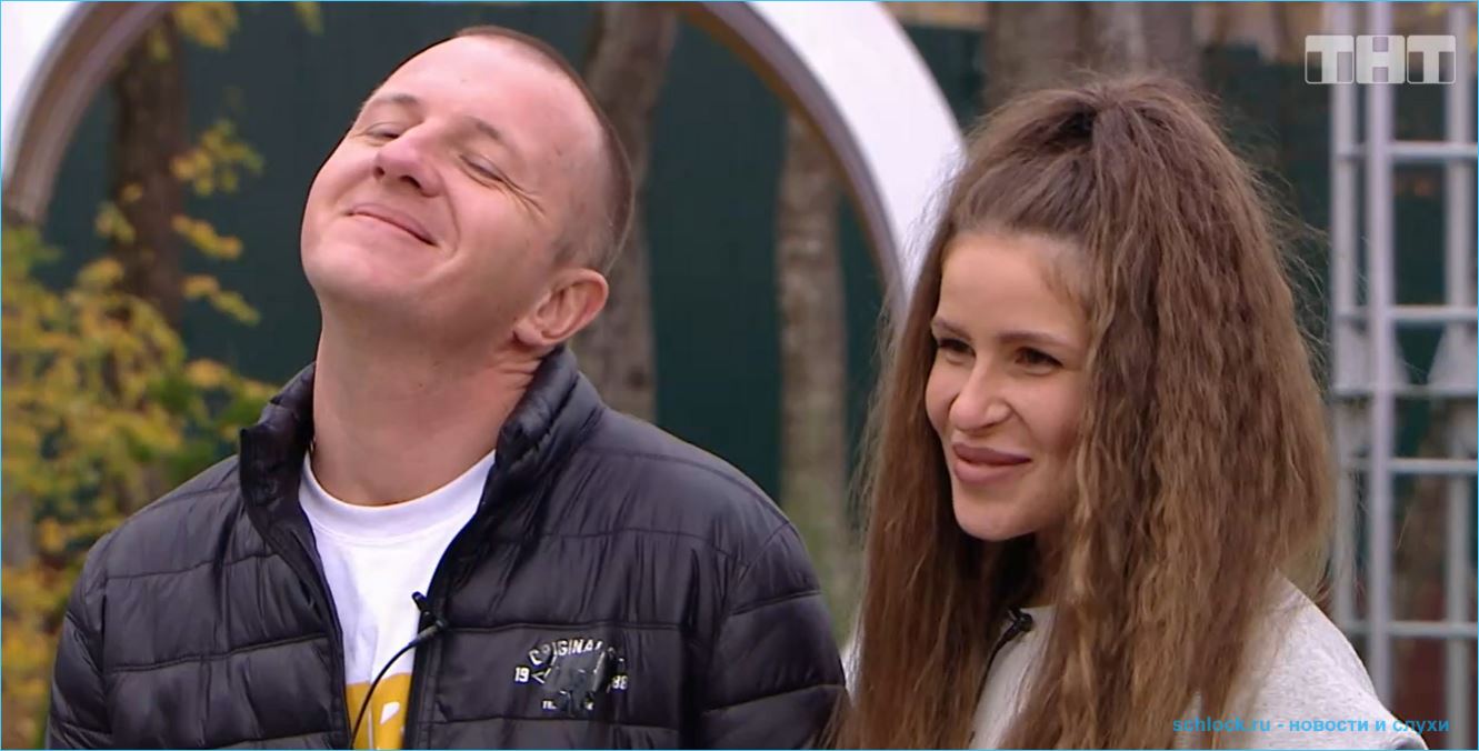 Анастасия Голд воюет с подписчиками, выгоняющими её на работу Анастасия Голд воюет с подписчиками, выгоняющими её на работу