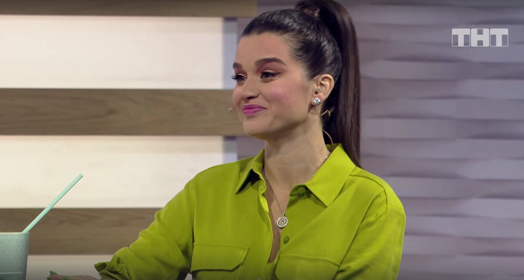 "Пирожок с ничем" - Рустам Солнцев высказался про таланты Бузовой