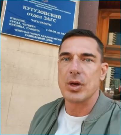 Ксения Бородина игнорирует хайп мужа на теме развода Ксения Бородина игнорирует хайп мужа на теме развода