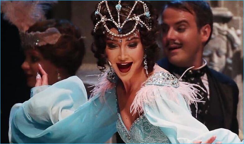 Бузова в восторге от своего театрального успеха, несмотря на пародию от Собчак