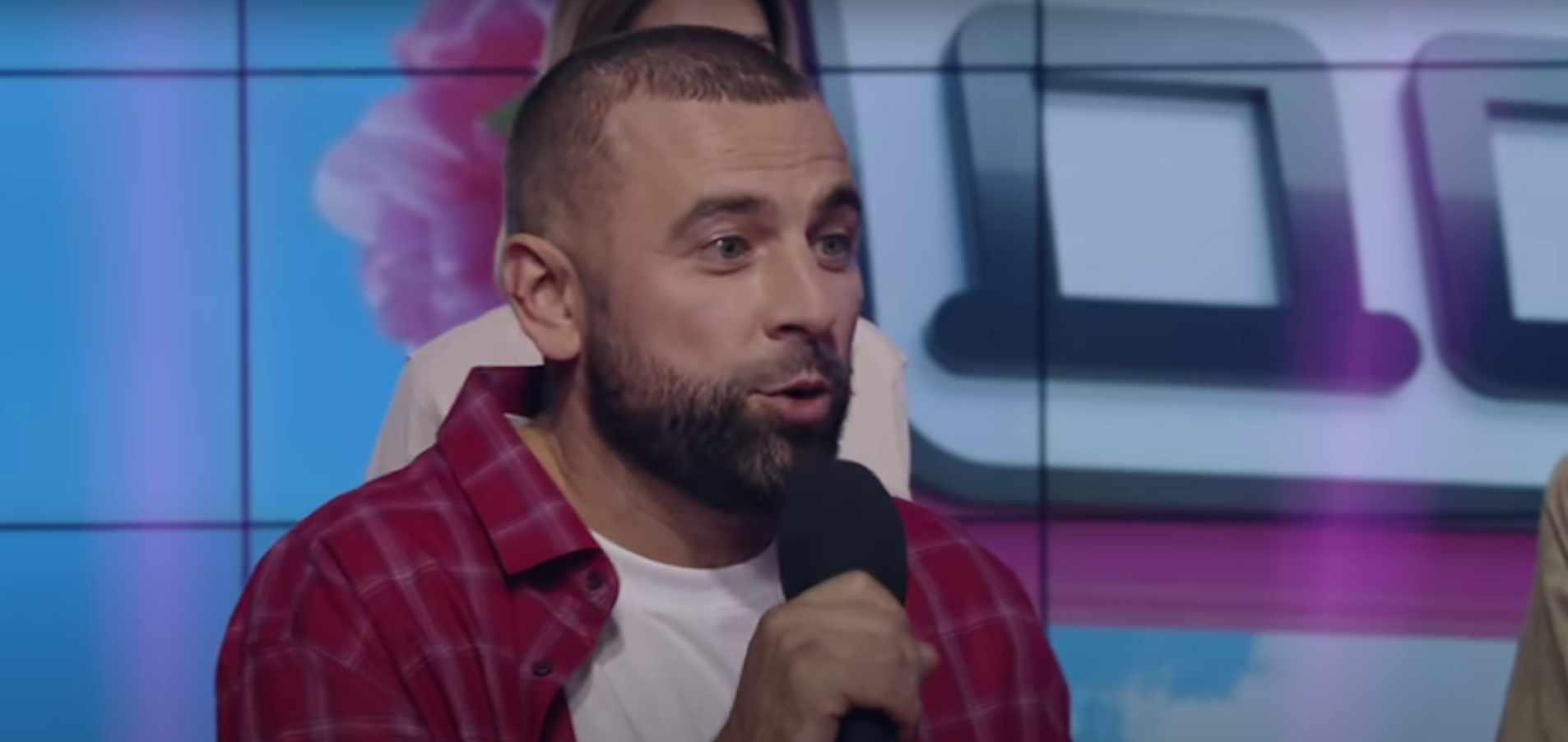 Анна Брянская и Адеев сцепились во время прямого эфира