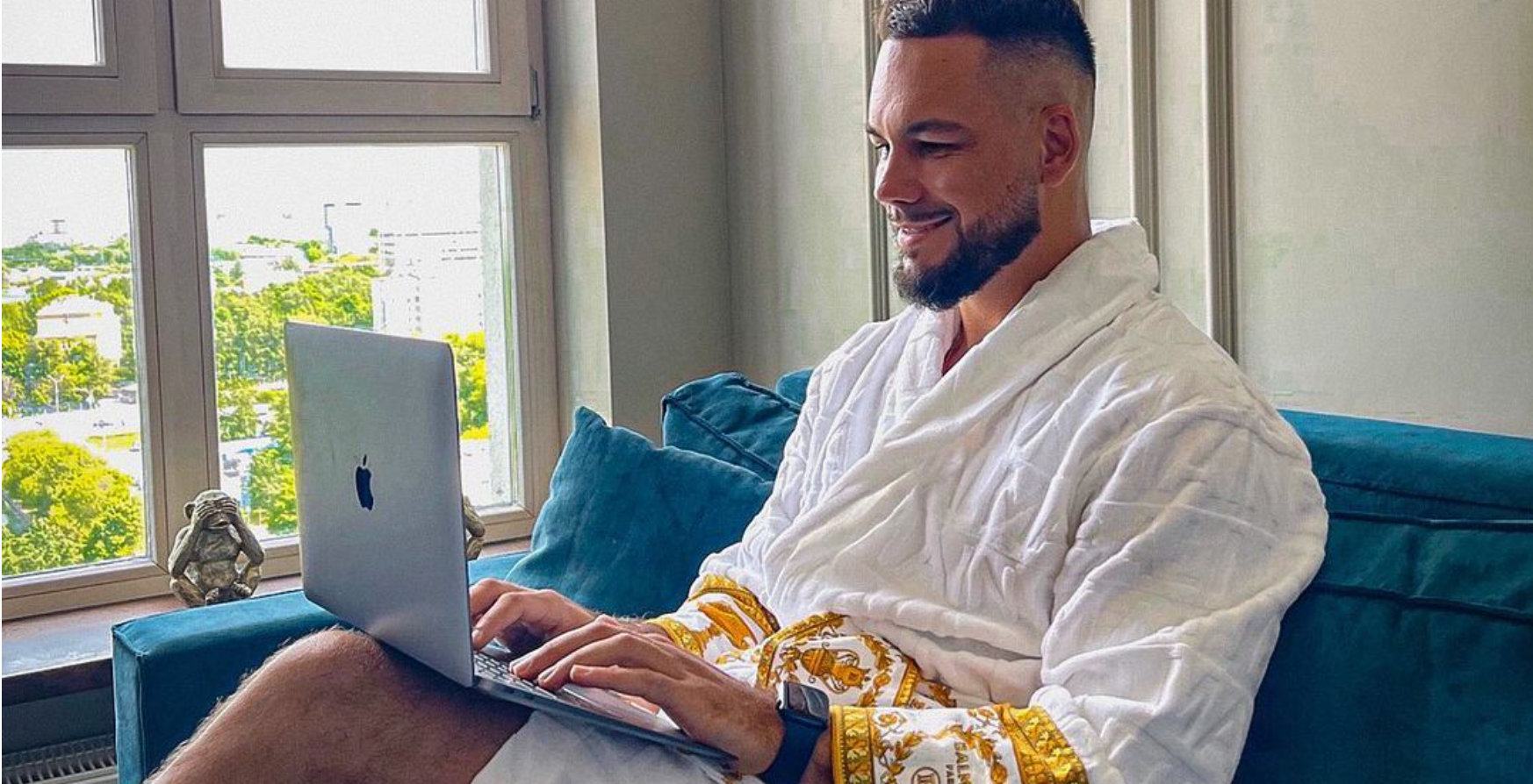 Безбородова вкладывает свои деньги в проекты Сергея Захарьяша Безбородова вкладывает свои деньги в проекты Сергея Захарьяша