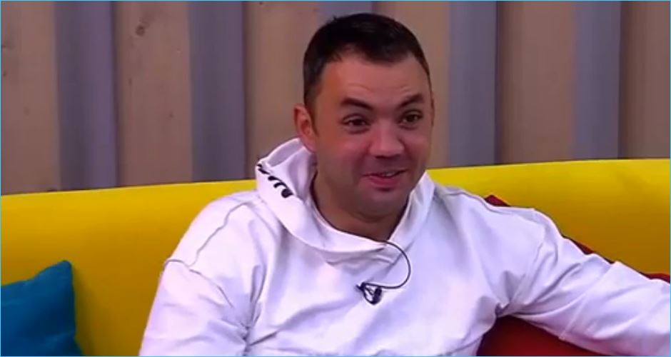 Гобозова и Марданшина с трудом растащил Адеев - борьба за лидерство в разгаре?