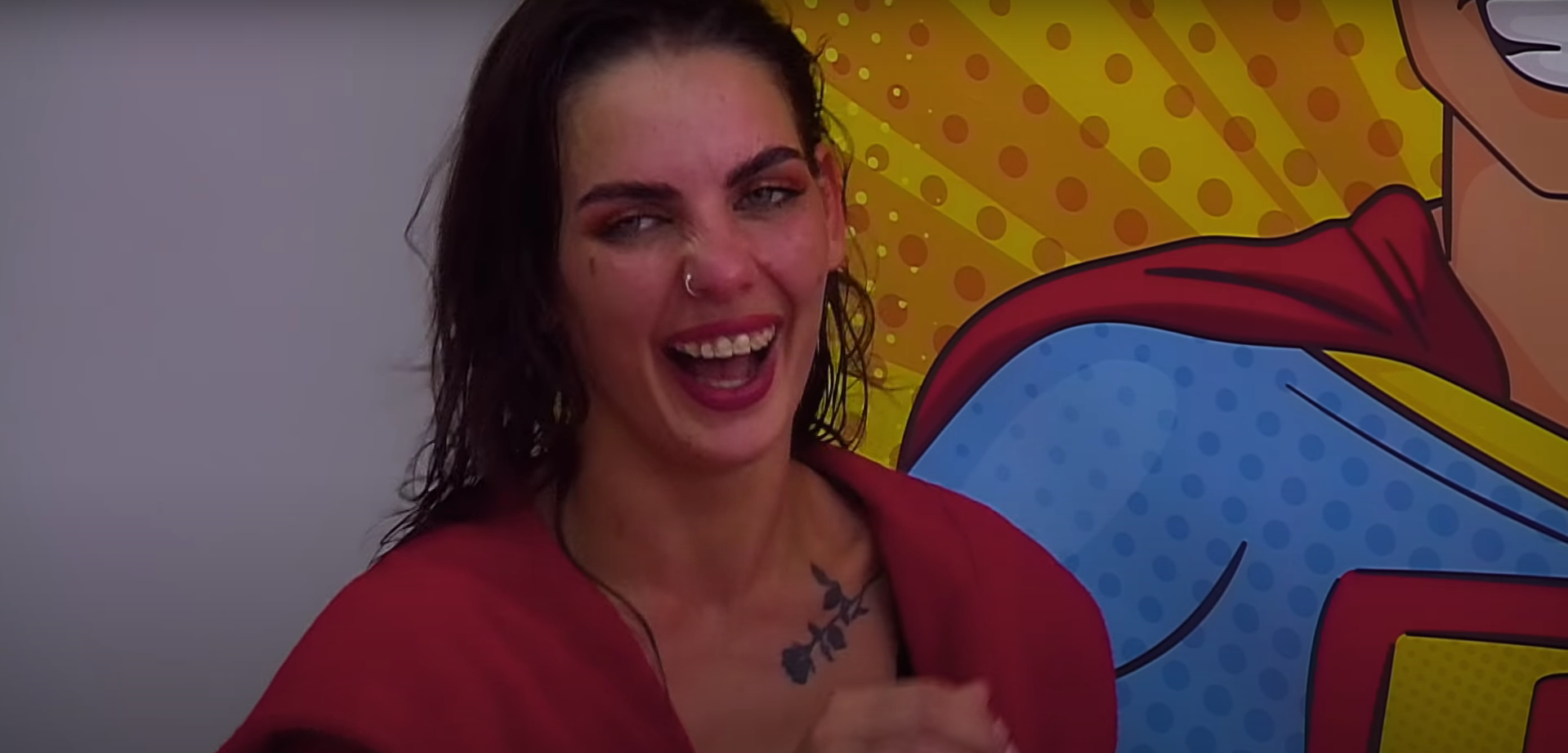 Участник Алексей Адеев начал знакомство с новой участницей с бани