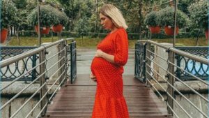как Беременная Екатерина Зиновьева будет покорять программу "Голос" на Первом канале?