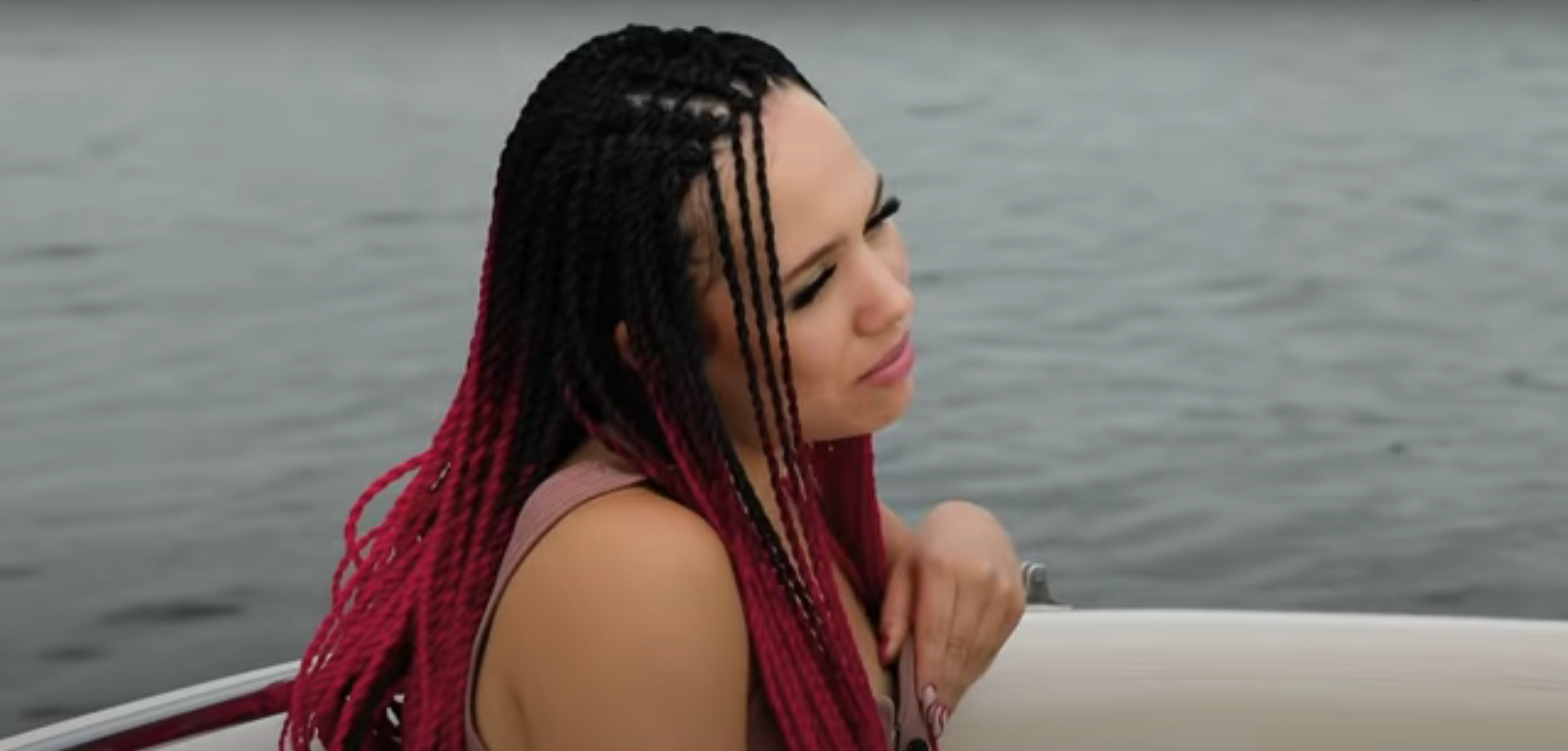 Жемчугов пропал за периметром, а Настю Роинашвили не отпустили его спасать