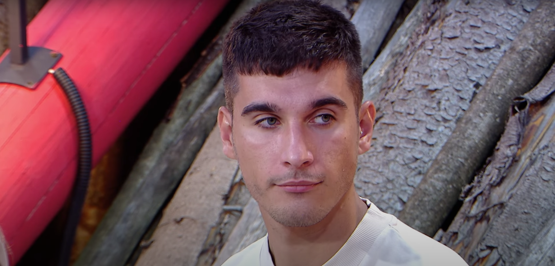 Участники Дома 2 не могут выяснить, что скрывают братья-близнецы Лобановы