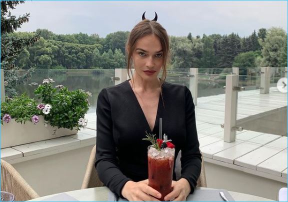 https://schlock.ru/wp-content/uploads/2021/08/xsshot-1-10.jpg.pagespeed.ic.i_IGDpYaWm.webp