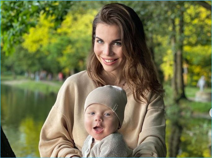 Гозиас сравнила свою дружбу с Ефременковой с любовью