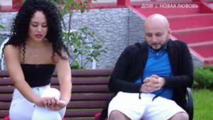 Участницу Анастасию Роинашвили, как и Ольгу Ветер, поддерживают зрители Дома 2 в конкурсе "Человек года"