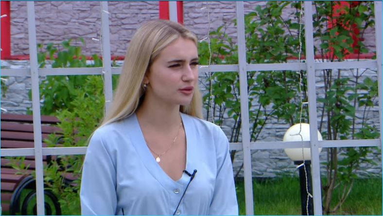Мария Давидова пояснила, на каких условиях написала песню для Ромашова и Бухынбалтэ