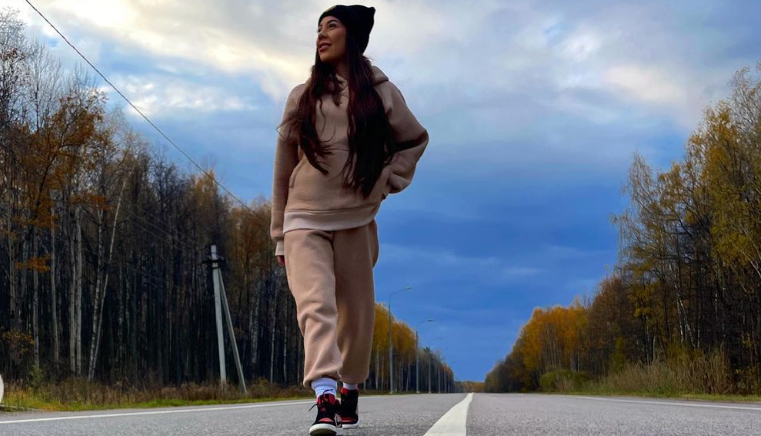 Алёна Рапунцель вернулась туда, откуда пришла - во Владивосток Алёна Рапунцель вернулась туда, откуда пришла - во Владивосток