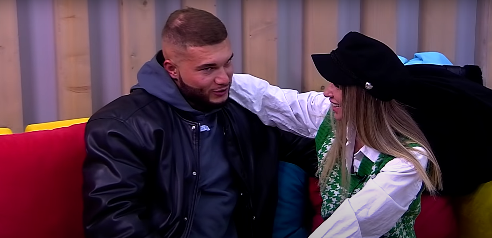 Зрители Дома 2 считают, что Васильеву стыдно за его девушку