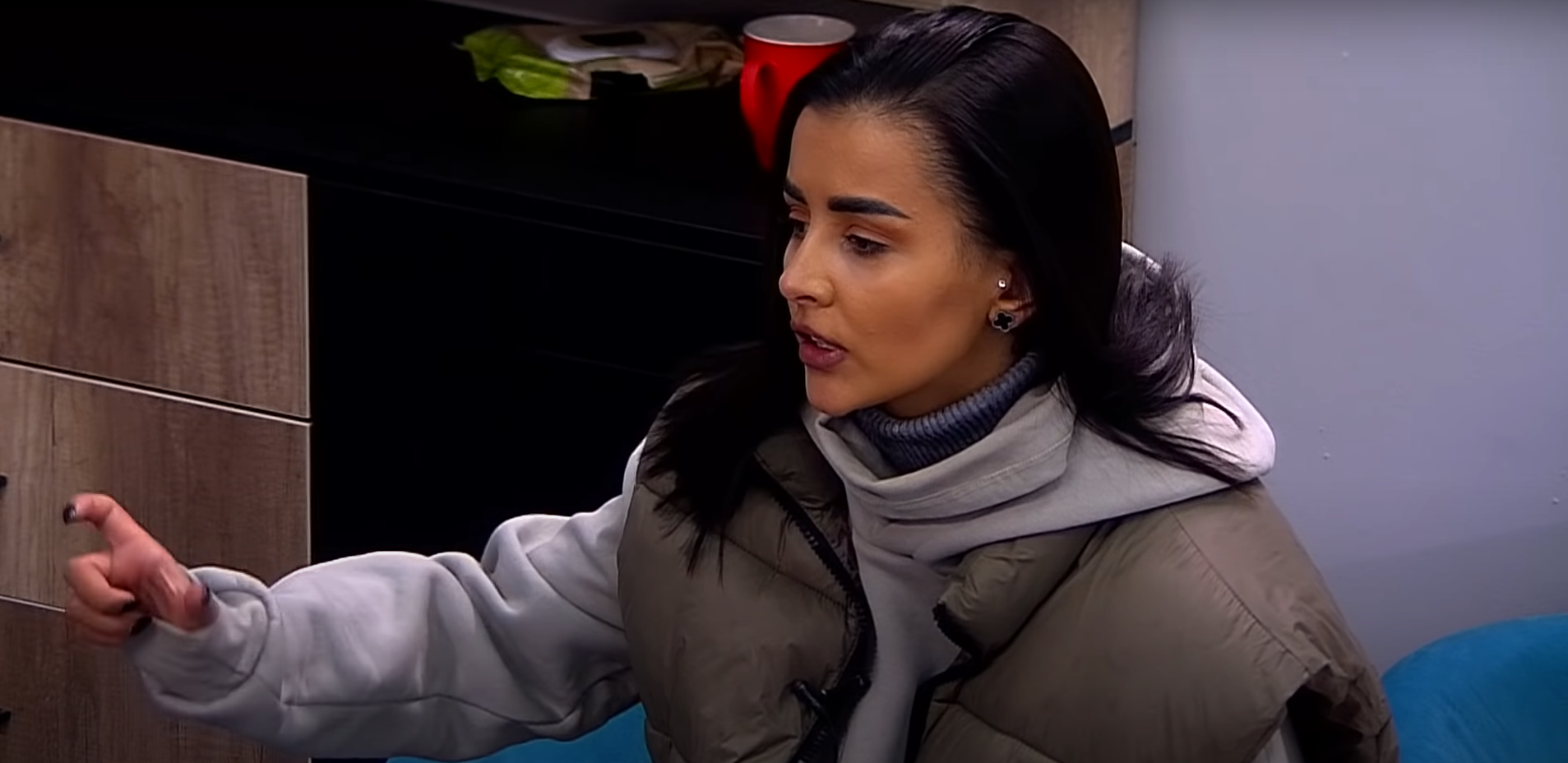 Артём Грант позорит Бухынбалтэ, называя её грязнулей