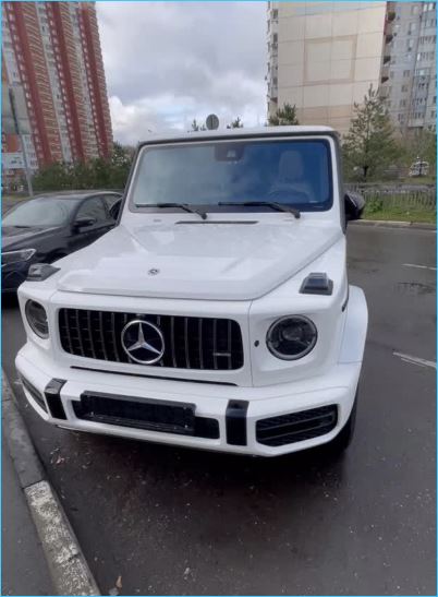 Пинчук показала новый автомобиль, который куплен не за рекламу