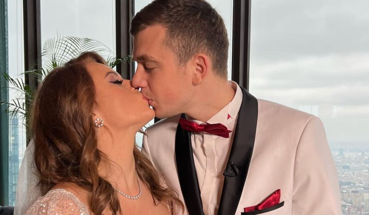 Николайчук и Горина официально стали мужем и женой