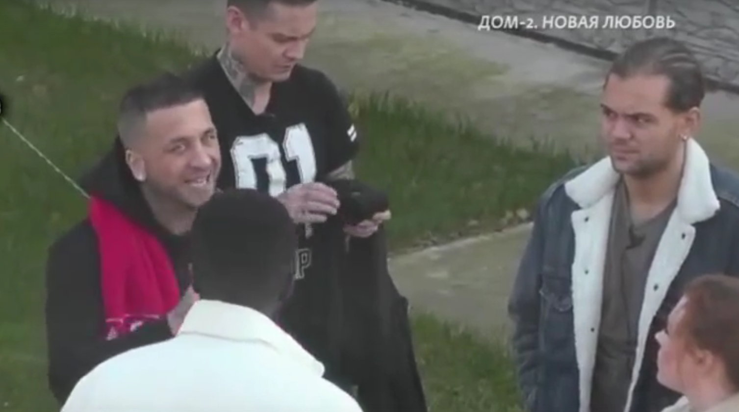 Новый парень Полины Малининой собирается разбить Дангу лицо